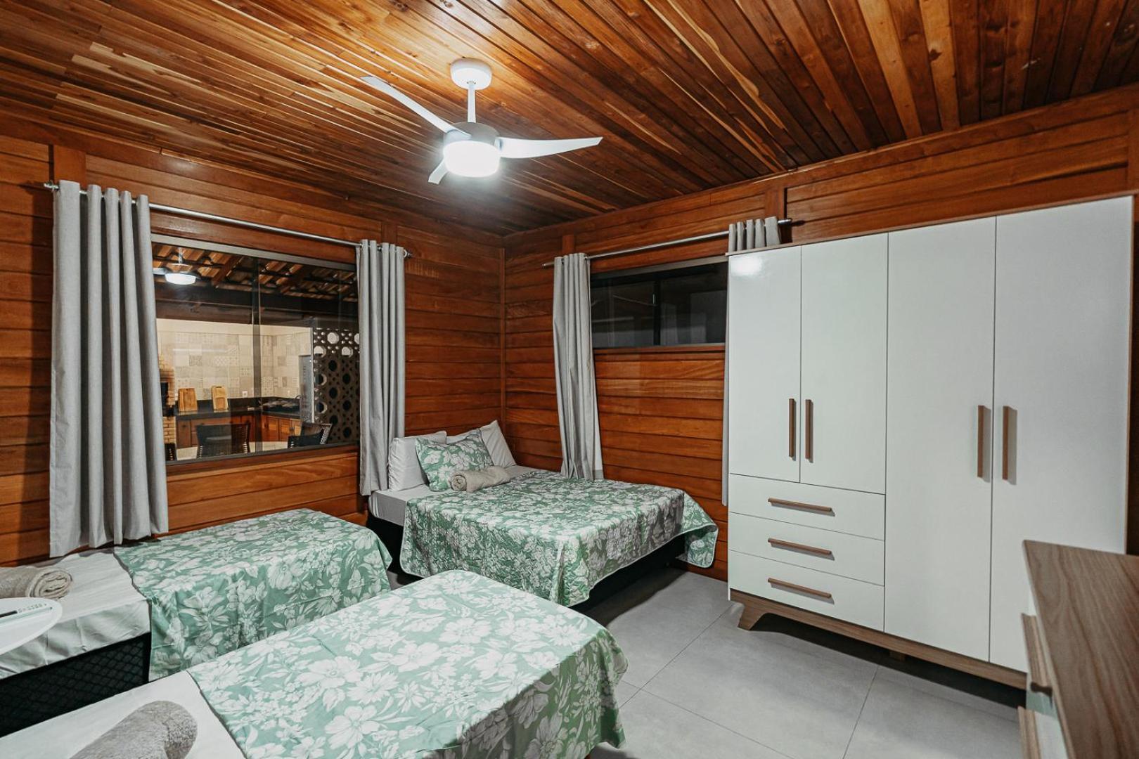Casadecastelhanos, Quadra Do Mar De Castelhanos, 4 Suites Com Ar, Churrasqueira, Piscina, Hidromassagem, Cozinha Integrada Gourmet Ideal Para Familia E Amigos Anchieta  Kültér fotó