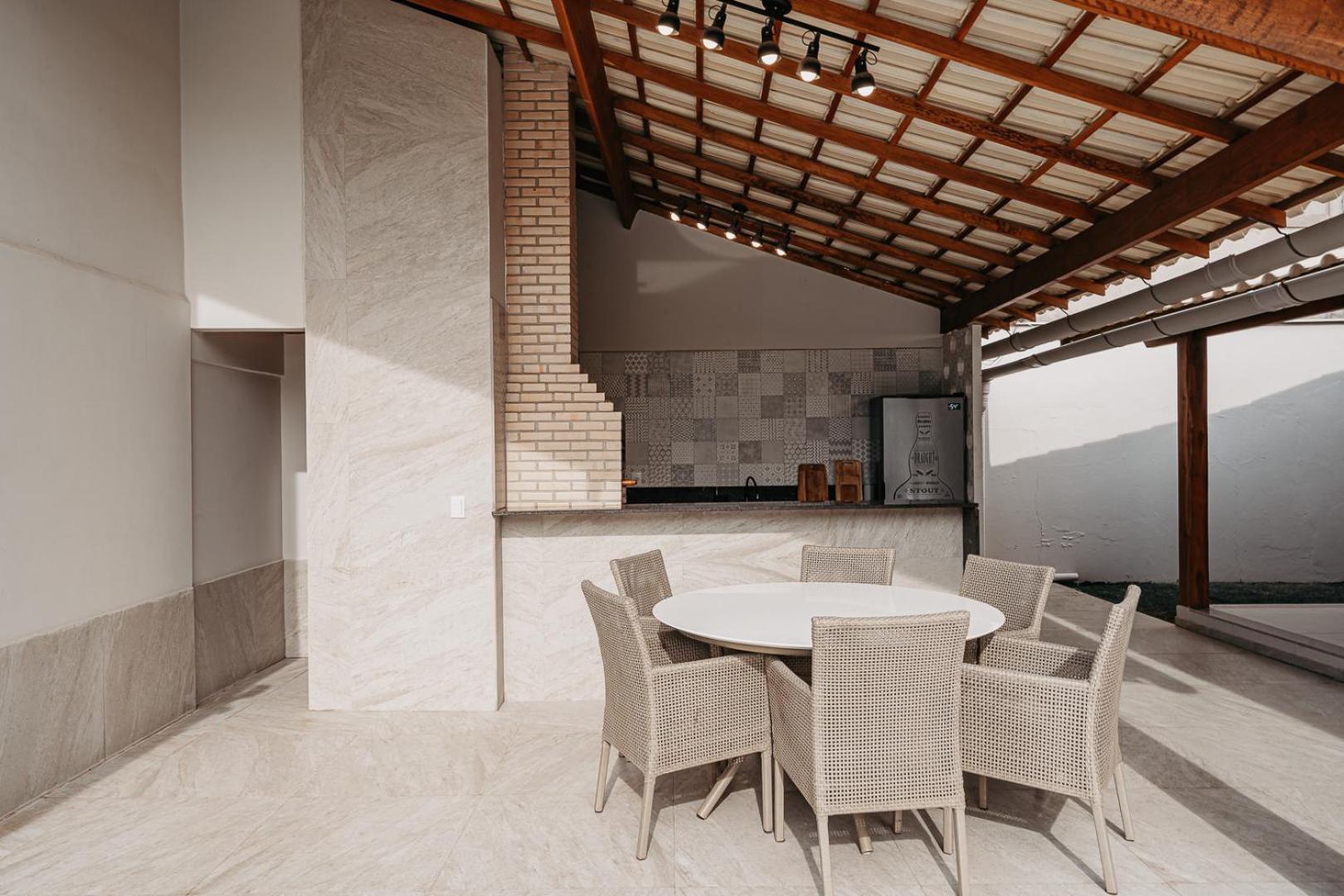 Casadecastelhanos, Quadra Do Mar De Castelhanos, 4 Suites Com Ar, Churrasqueira, Piscina, Hidromassagem, Cozinha Integrada Gourmet Ideal Para Familia E Amigos Anchieta  Kültér fotó