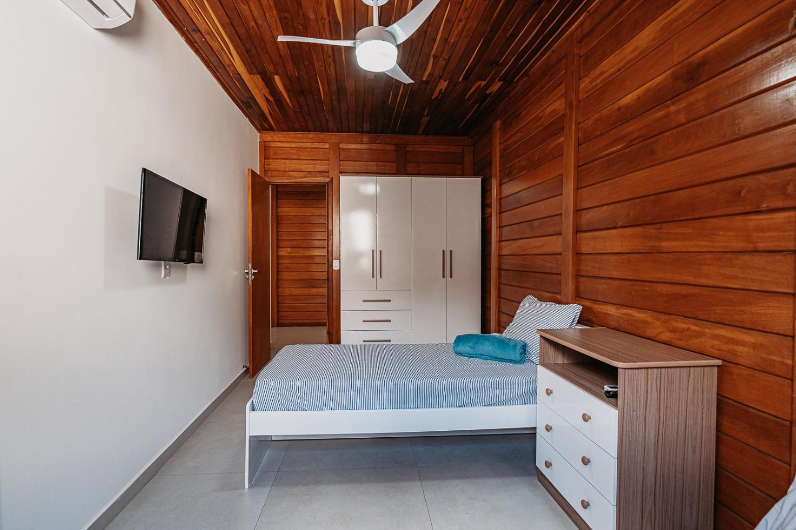 Casadecastelhanos, Quadra Do Mar De Castelhanos, 4 Suites Com Ar, Churrasqueira, Piscina, Hidromassagem, Cozinha Integrada Gourmet Ideal Para Familia E Amigos Anchieta  Kültér fotó